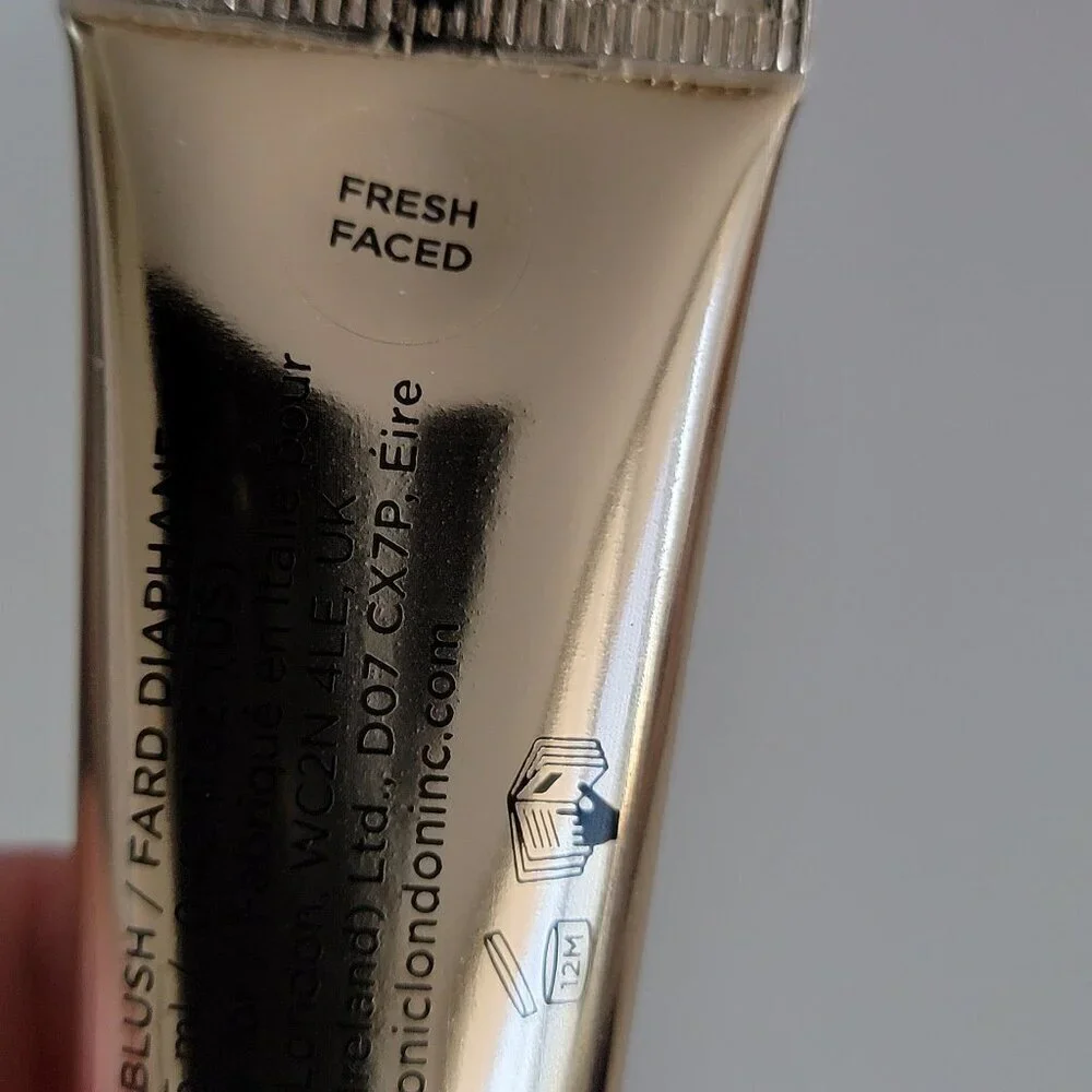 Iconic London Sheer Blush Shade Fresh Faced
